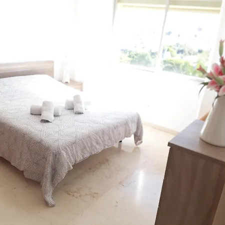 Urbanizacion Puerto Paraiso *