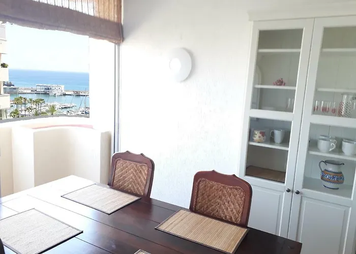 Urbanizacion Puerto Paraiso إِستيبونا