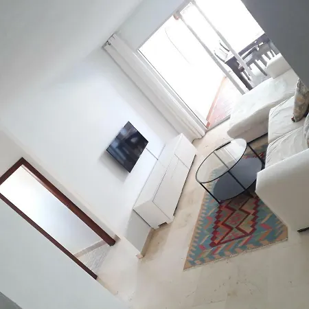 Urbanizacion Puerto Paraiso شقة إِستيبونا