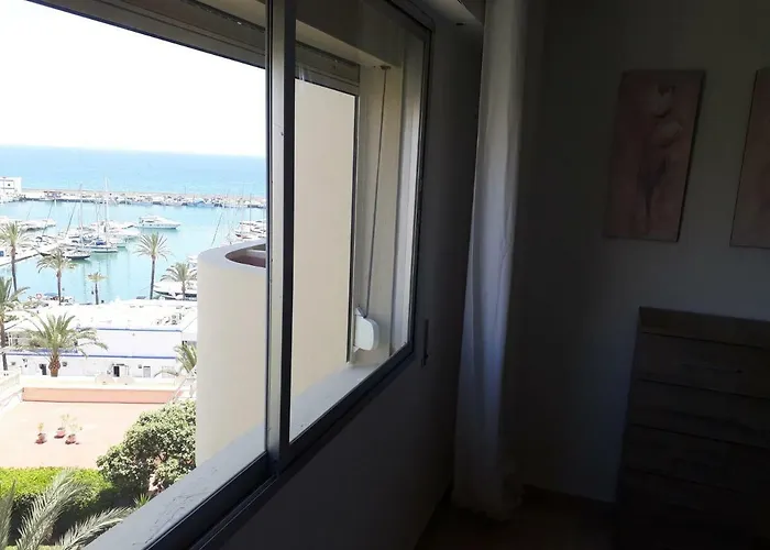 Urbanizacion Puerto Paraiso *